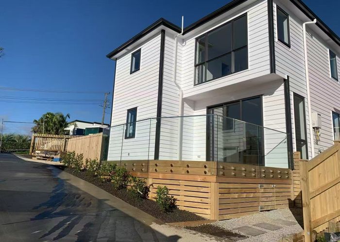  at 142A Luckens Road, West Harbour, Waitakere City, Auckland