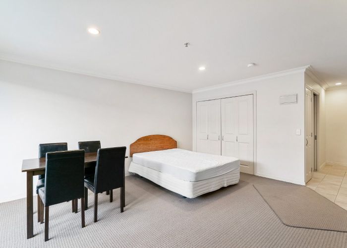  at 2M/118 Gladstone Road, Parnell, Auckland