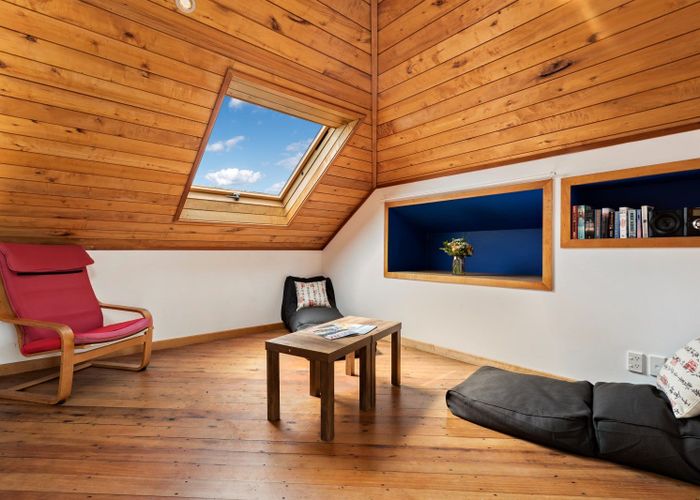  at 10 McKerrow Place, Sunshine Bay, Queenstown