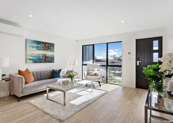  at 33b Arran Road, Browns Bay, North Shore City, Auckland
