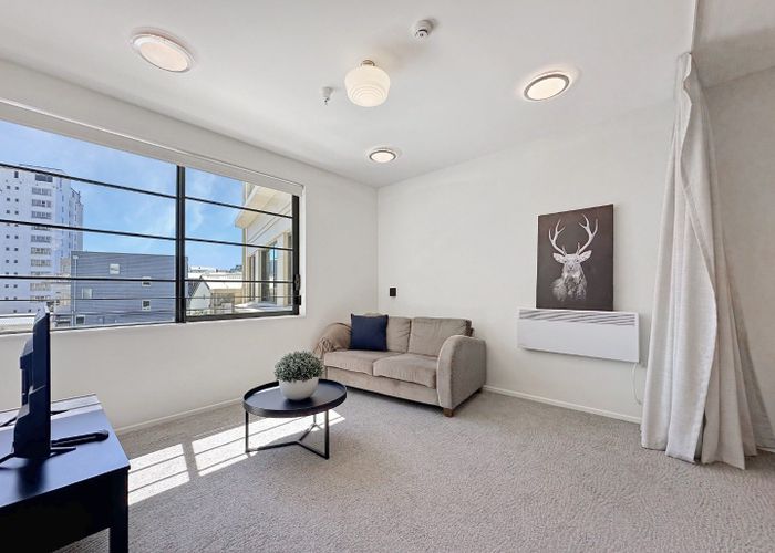  at 306/3 Roxburgh Street, Mount Victoria, Wellington