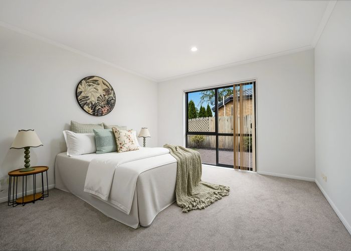  at 32 Espalier Drive, Henderson, Waitakere City, Auckland