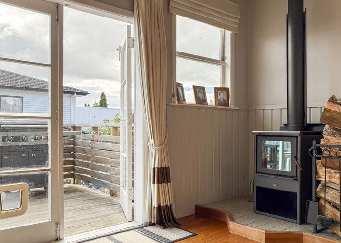  at 2/8 Hinemoa Avenue, Lake Taupo, Taupo, Waikato