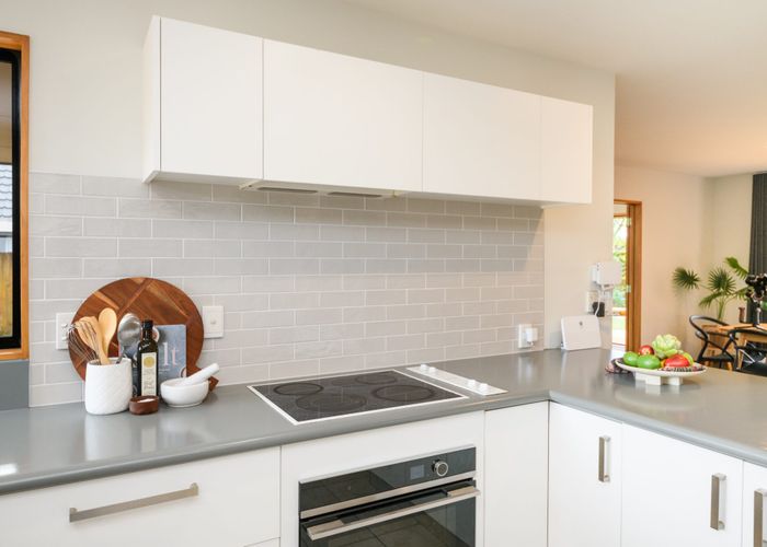  at 16 Rothesay Place, Highbury, Palmerston North