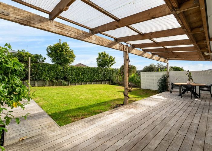 at 12 Nutsey Avenue, Northcote, North Shore City, Auckland