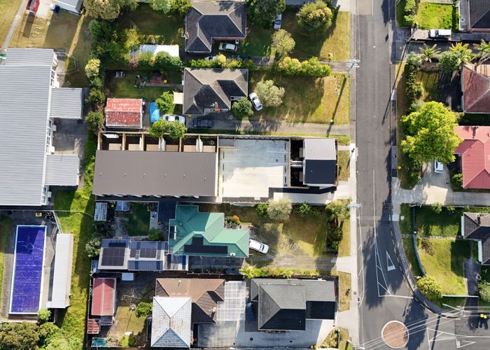  at 2/15 Toru Street, Te Atatu Peninsula, Waitakere City, Auckland