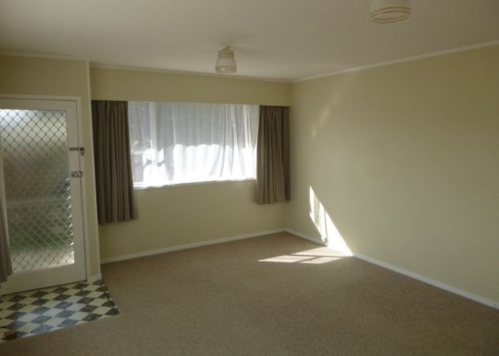  at 62b Tiroroa Avenue, Te Atatu South, Waitakere City, Auckland