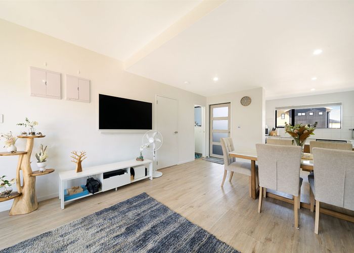  at 45 Eileen Newey Place, Henderson, Waitakere City, Auckland