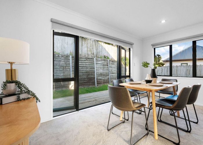  at 86 Fields Parade, Albany, North Shore City, Auckland