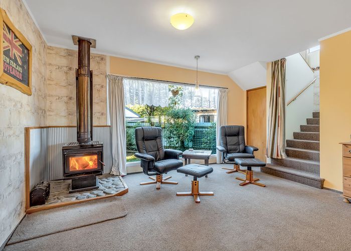  at 128 Barnett Avenue, Best Island, Richmond
