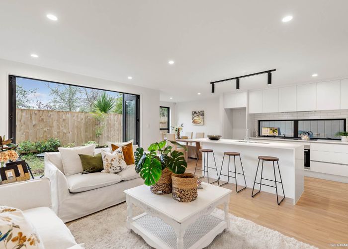  at 4 Te Uru Lane, Takapuna, Auckland