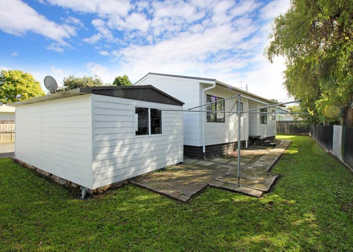  at 1/34 Shifnal Drive, Randwick Park, Auckland