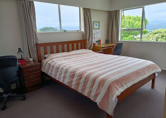  at 7 Stanhope Grove, Korokoro, Lower Hutt