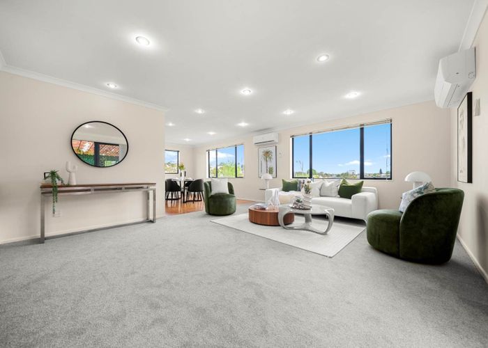  at 2/25 Keldale Place, Forrest Hill, North Shore City, Auckland