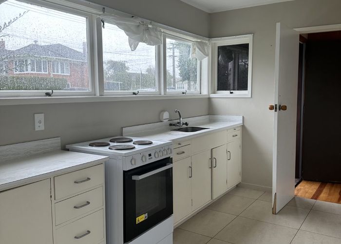  at 9a Purchas road, Hauraki, North Shore City, Auckland