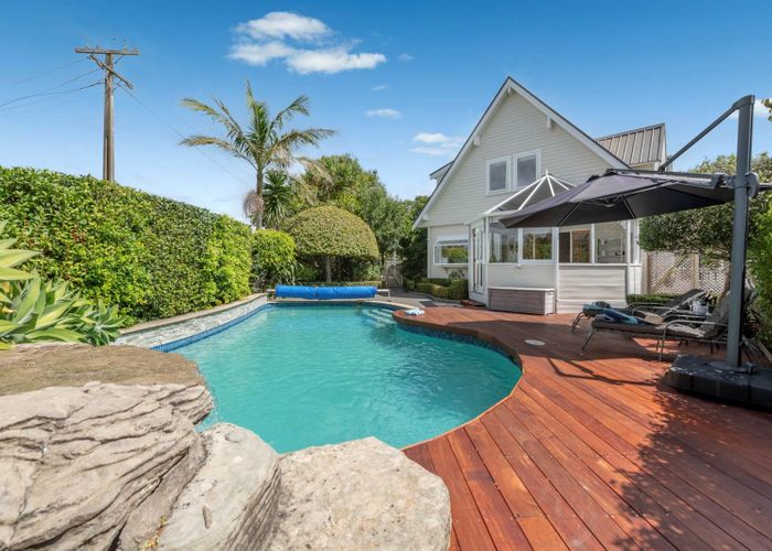  at 6 Pohutukawa Road, Beachlands, Manukau City, Auckland