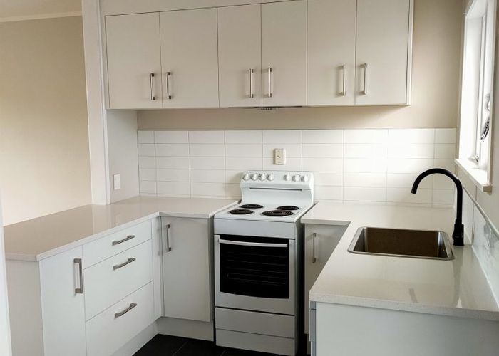  at 2/222 Edmonton Road, Te Atatu South, Auckland