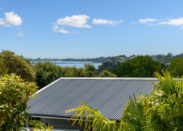  at 2 Knox Place, Greerton, Tauranga