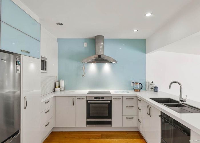  at 6 Scenic Drive, Hill Park, Manukau City, Auckland