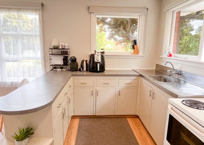  at 37 Warren Crescent, Hillmorton, Christchurch City, Canterbury