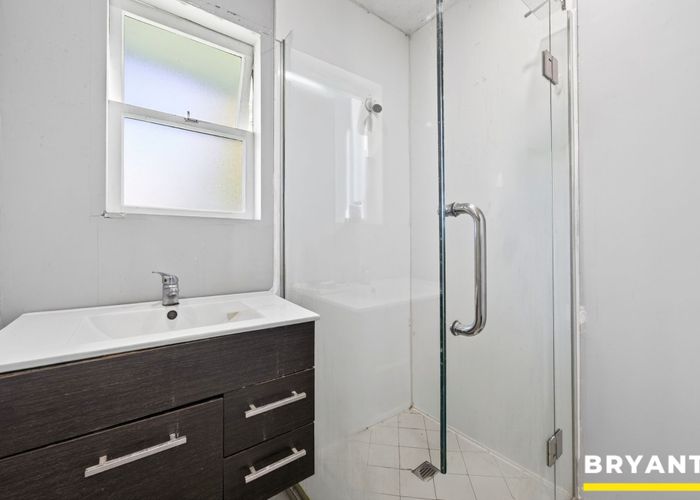  at 58 Line Road, Glen Innes, Auckland City, Auckland