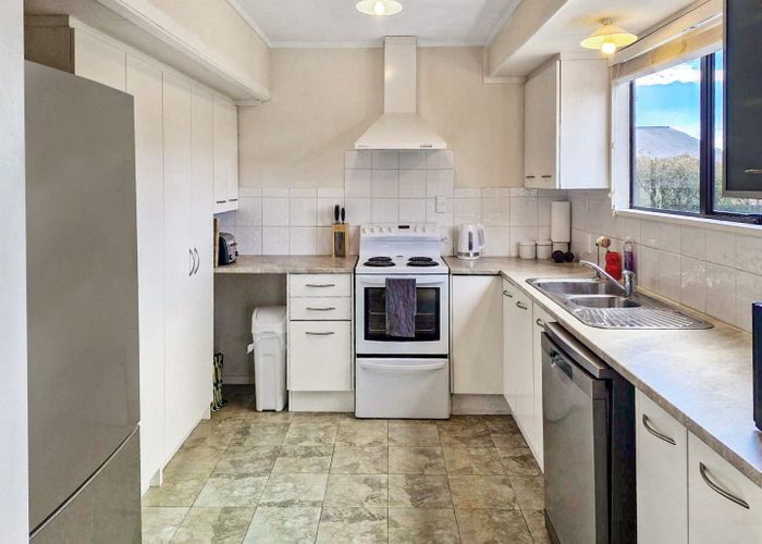  at 2 Bayview Street, Te Puke