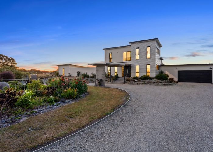  at 27 Raukawa Road, Peka Peka