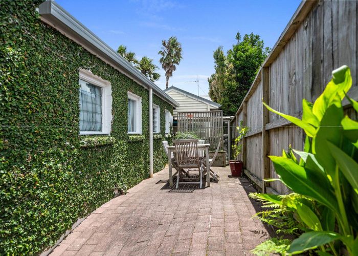  at 9A Kawerau Avenue, Devonport, North Shore City, Auckland