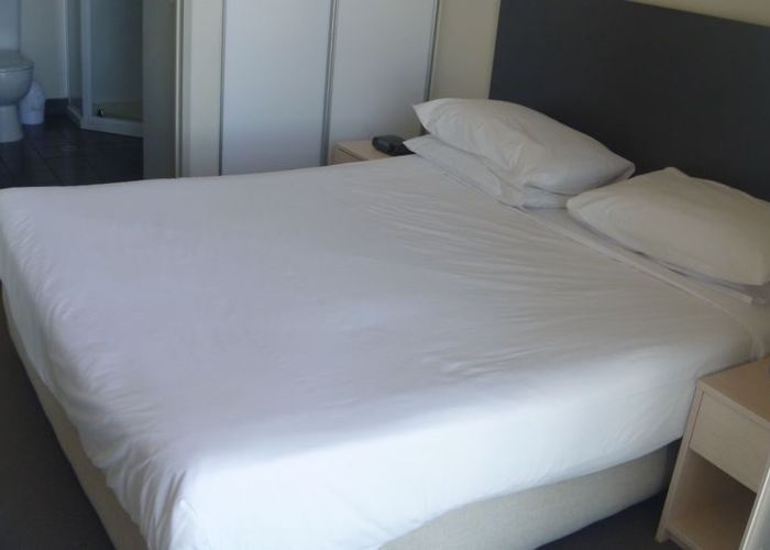  at 910/17 Amersham Way, Manukau, Manukau City, Auckland