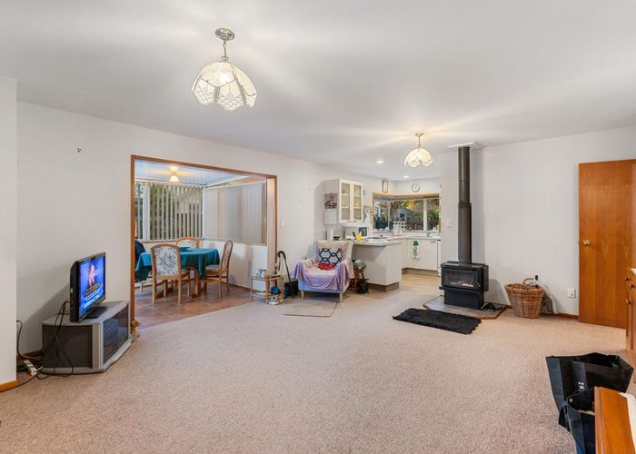  at 2/31 Charlesworth Street, Woolston, Christchurch