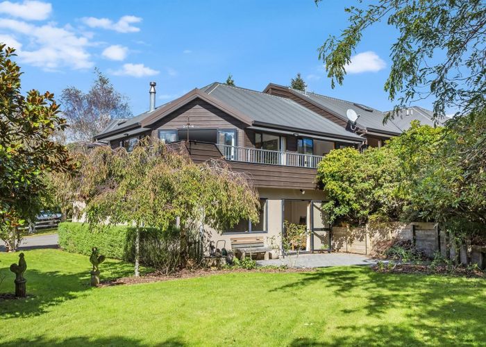  at 85 Joseph Banks Drive, Whitby, Porirua