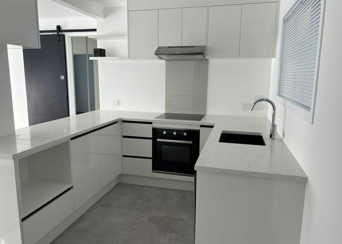  at 4/18 Bevyn Street, Castor Bay, Auckland