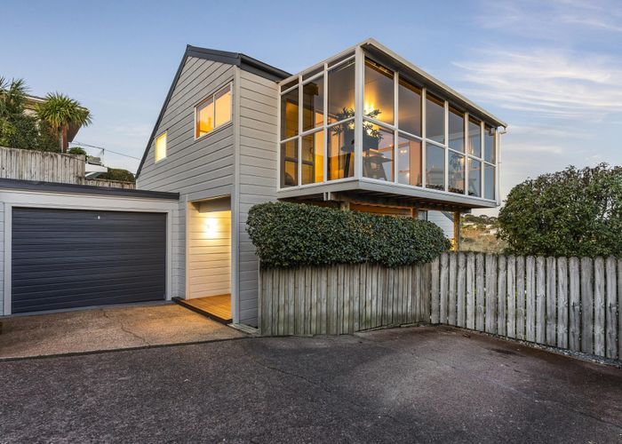  at 22 Hadfield Street, Beach Haven, North Shore City, Auckland