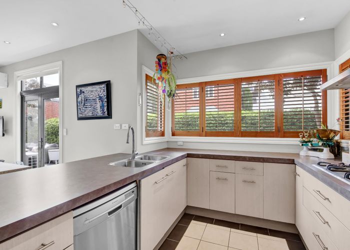  at 57 Hawkesbury Avenue, St Albans, Christchurch