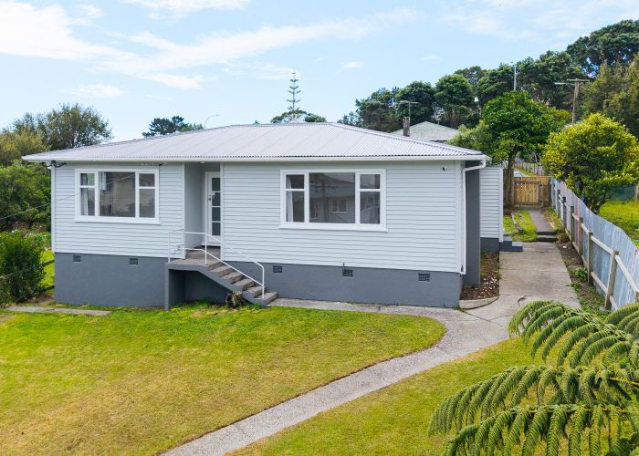  at 8 Hampshire Street, Cannons Creek, Porirua, Wellington