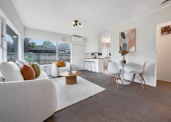  at 2/40 Cheval Drive, Totara Vale, North Shore City, Auckland