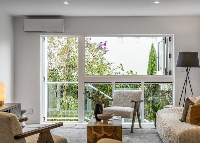  at 8C Arotau Place, Grafton, Auckland