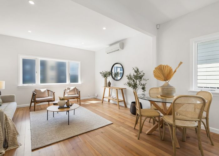  at 2/180 Lake Road, Northcote, North Shore City, Auckland