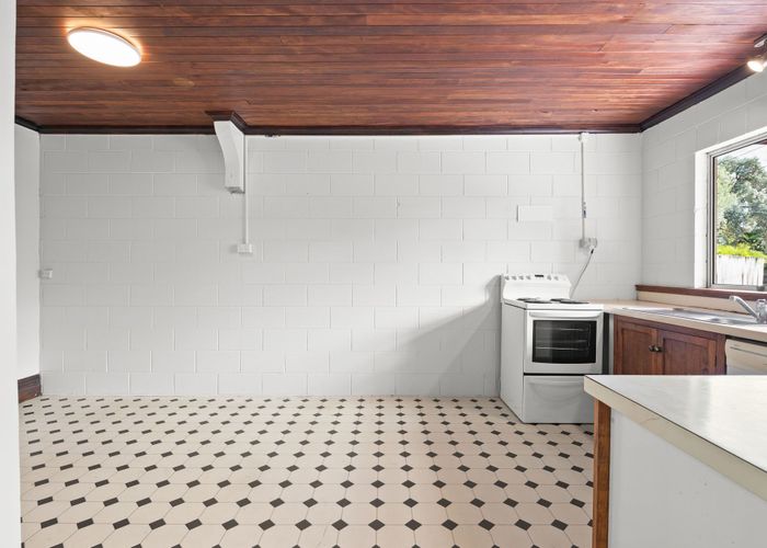  at 16 Knighton Road, Hillcrest, Hamilton, Waikato