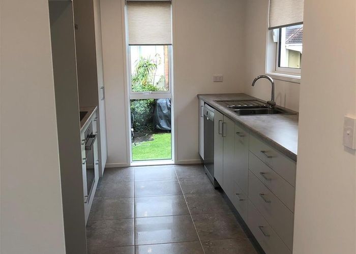  at 8 Harris Road, Mount Wellington, Auckland