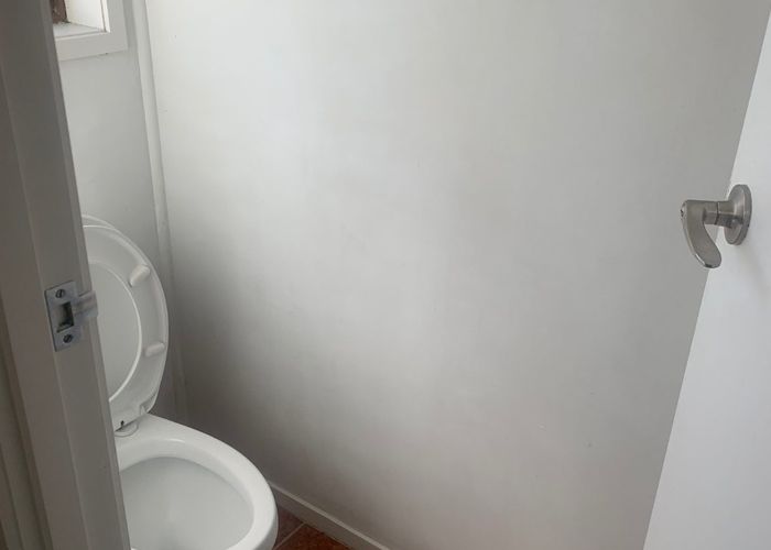  at 5/46 Seabrook Avenue, New Lynn, Waitakere City, Auckland