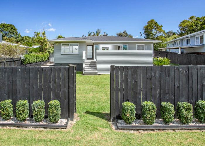  at 4 Judith Place, Titirangi, Auckland