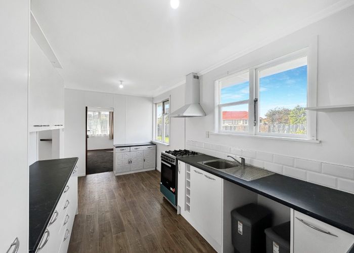  at 14 Belfast Place, Roslyn, Palmerston North, Manawatu / Whanganui