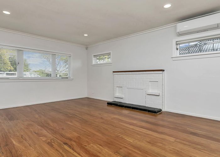  at 46 Parrish Road, Sandringham, Auckland