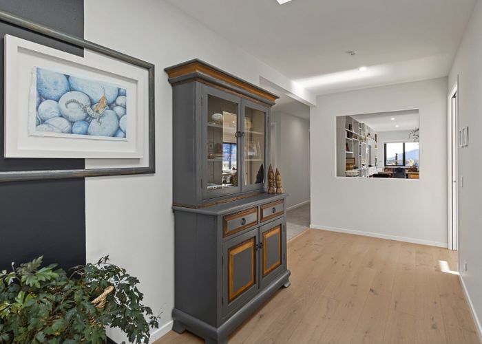  at 9 Red Deer Rise, Kelvin Heights, Queenstown