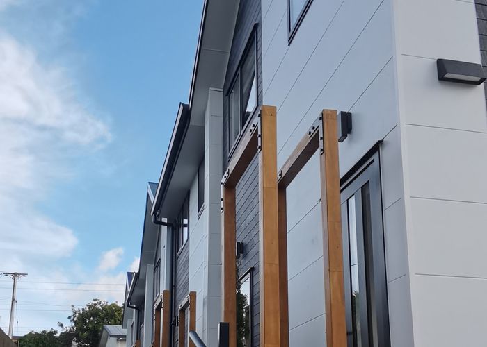  at 6/17 Lowtherhurst Road, Massey, Auckland