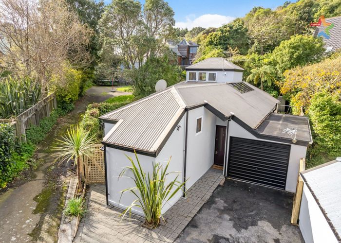  at 2/196 Dowse Drive, Maungaraki, Lower Hutt