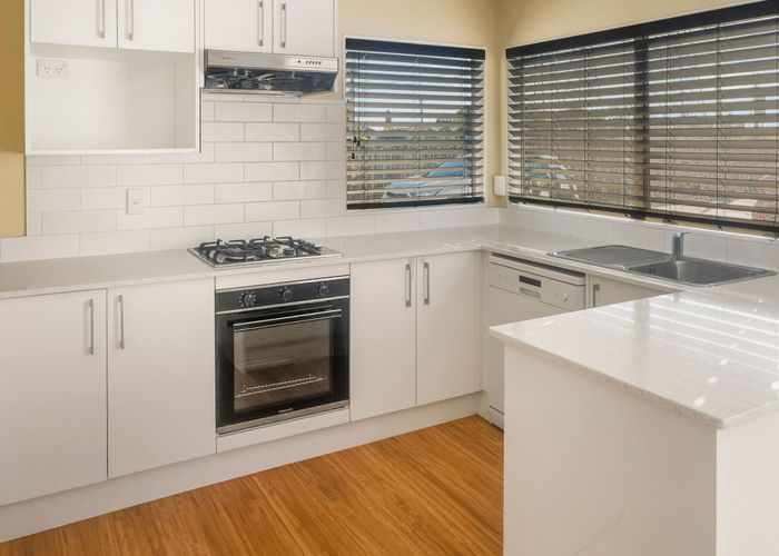  at 2/65 Panorama Road, Mount Wellington, Auckland City, Auckland