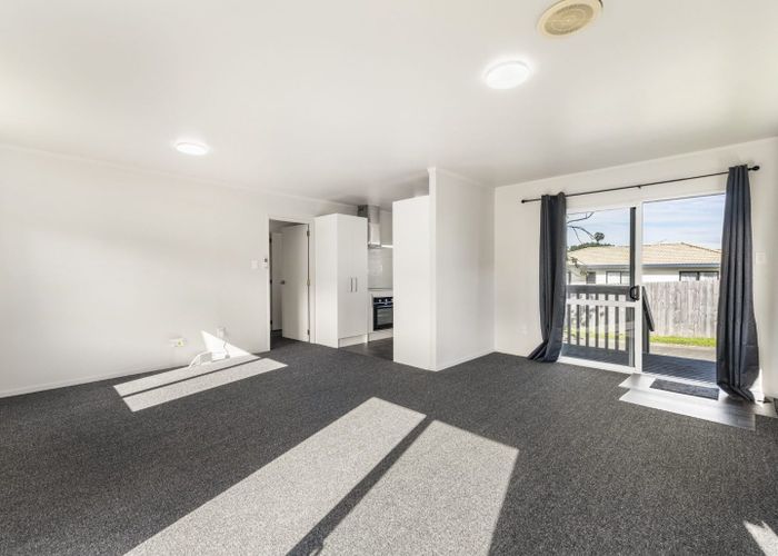  at 1/75 Etherton Drive, Weymouth, Manukau City, Auckland