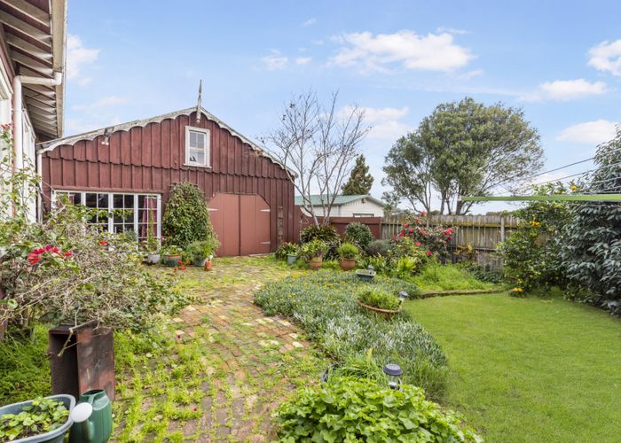  at 14 Thomas Road, Mangere, Auckland